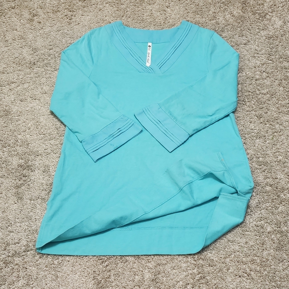 Leo & Nicole Turquoise V-Neck Tunic - Picture 4 of 8